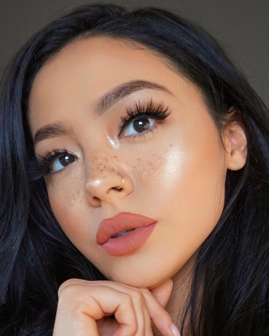 4 Ways to Apply Faux Freckles